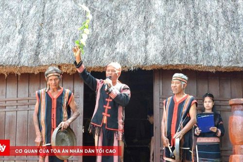 Đặc sắc Lễ cúng mừng nhà Rông mới của người Jrai