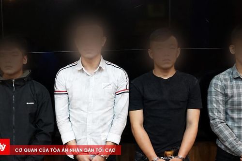 Tạm giam nhóm chém người đêm khuya