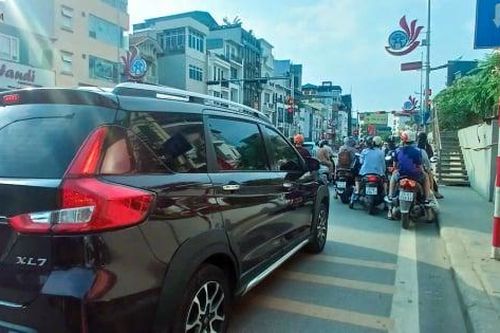Một Hà Nội khác lạ trong kỳ nghỉ lễ