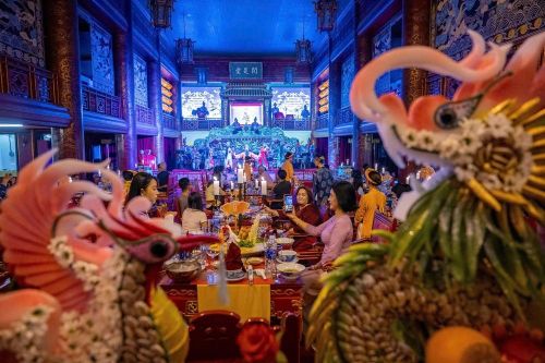 Du khách mê mẩn với 'Dạ yến Hoàng cung' giữa lòng Đại Nội Huế