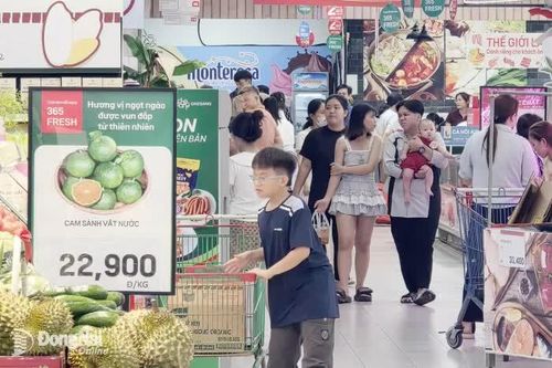 2 ngày đầu của kỳ nghỉ lễ, lượng khách đến mua sắm tại các siêu thị tăng 30-50%