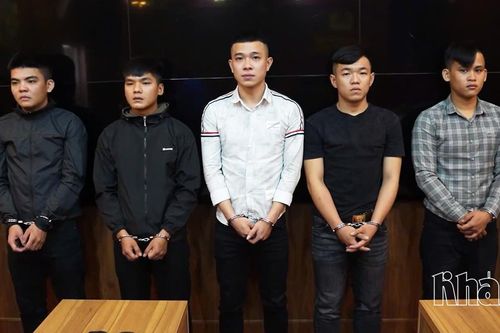 Bắt tạm giam nhóm đối tượng dùng hung khí chém người trong đêm