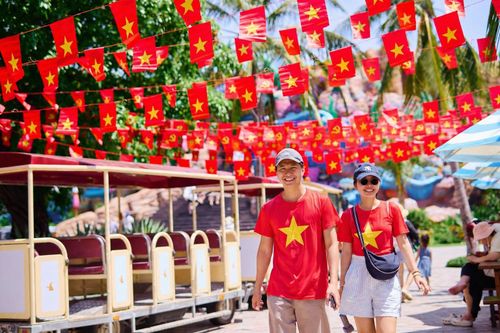 Khánh Hòa rộn ràng đón khách dịp lễ