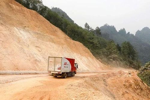 Niềm vui thông tuyến tỉnh lộ 433 đúng dịp nghỉ lễ 30/4 - 1/5