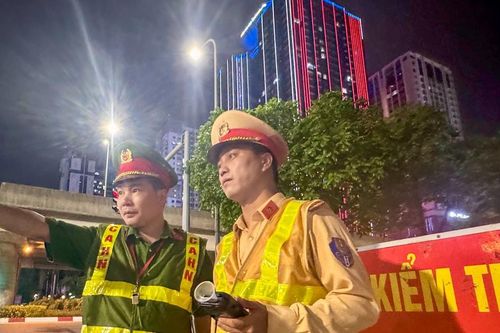Hà Nội: 'Không có vùng cấm, không có ngoại lệ', kiểm soát chặt nồng độ cồn xuyên kỳ nghỉ lễ