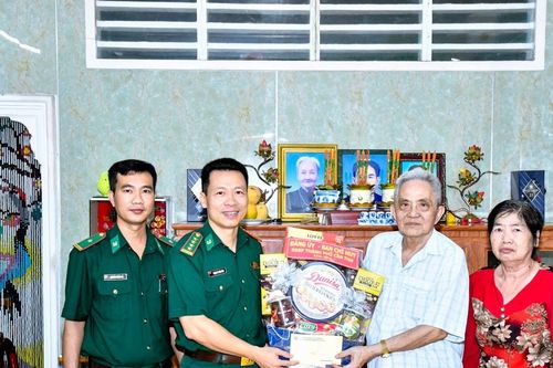 TP. Cần Thơ: Nhiều hoạt động ý nghĩa nhân kỷ niệm 51 năm Ngày giải phóng miền Nam