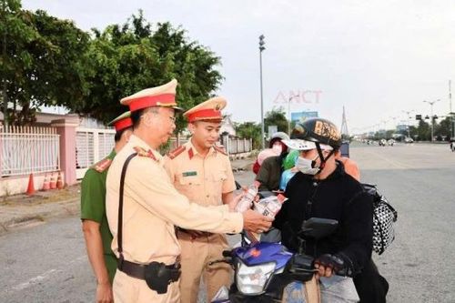 Những cán bộ, chiến sĩ Công an không có ngày nghỉ lễ