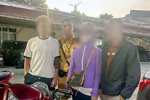 Những lời động viên đúng lúc, CSGT giúp cô gái từ bỏ ý định tiêu cực