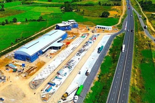 Vận hành 15 trạm dừng nghỉ trên cao tốc Bắc - Nam dịp 30/4
