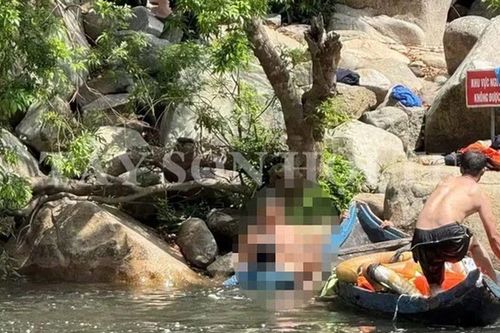 Tắm suối trong kỳ nghỉ lễ, nam sinh viên năm nhất đại học tử vong thương tâm