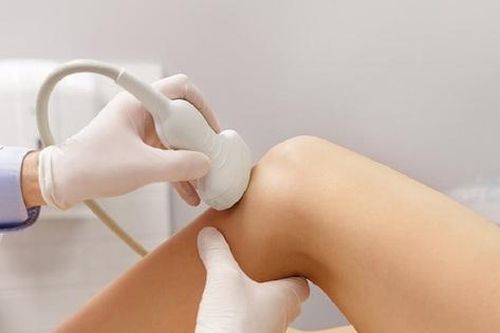Dấu hiệu nhận biết rách sụn chêm khớp gối, cảnh giác khi chơi thể thao