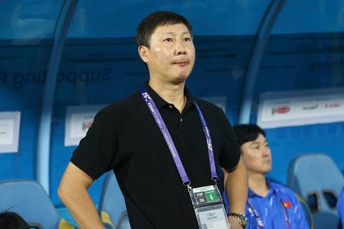 Vì sao FIFA và AFF không thể gộp hai giải ASEAN Cup thành một, buộc phải tổ chức riêng?