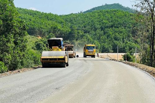 Bộ Xây dựng yêu cầu đẩy nhanh tiến độ các dự án nâng cấp quốc lộ tại Đà Nẵng