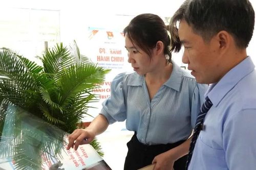 'Đo' cán bộ bằng kết quả công việc