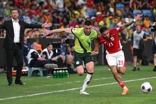 Loạt cầu thủ nhập tịch Indonesia gây 'náo loạn' Giải vô địch Hà Lan