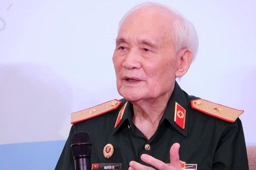 Hành trình vượt 'tọa độ lửa' và những ca mổ dưới hầm sâu của Giáo sư Nguyễn Tụ