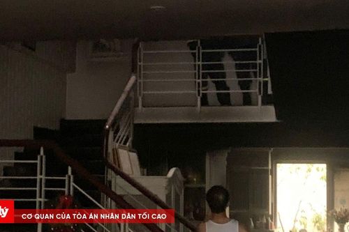 Người đàn ông lao vào biển lửa, giành sự sống cho hai nạn nhân mắc kẹt