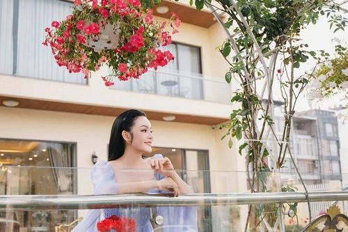 Ngắm nhà vườn 4.000m² của ca sĩ Trọng Tấn và biệt thự hiện đại do PGS Tân Nhàn sở hữu