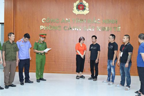 Bóc trần chiêu 'chạy' bệnh án trốn tù, liên quan lãnh đạo bệnh viện