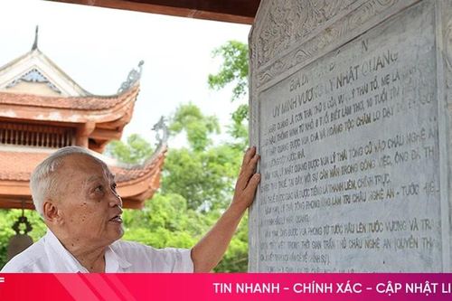 Những người 'lưu giữ' văn hóa làng