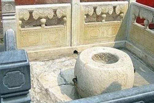 Bí mật 'lạnh người' giếng Trân Phi giữa lòng Tử Cấm Thành