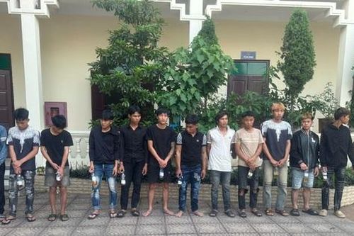 Bắt giữ chủ thầu trả lương công nhân bằng 'hiện vật' ngày 3 bữa