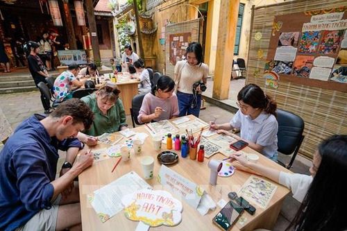 Người trẻ kể chuyện di sản qua 'Họa sắc Kinh Kỳ'