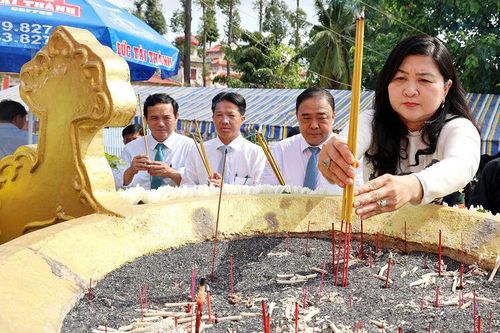 Tưởng niệm 3.157 nạn nhân bị thảm sát tại Ba Chúc