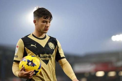 Man Utd gia hạn với Dan Gore đến năm 2028: Toan tính chiến lược cho tương lai hàng tiền vệ