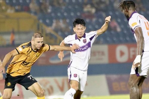 Becamex TPHCM và Thanh Hóa chia điểm trong màn rượt đuổi tỷ số 1-1 kịch tính