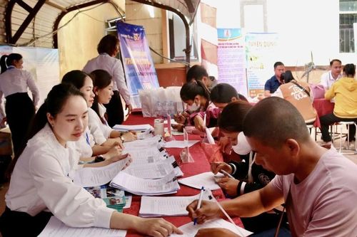 Kết nối liên tỉnh, mở rộng việc làm