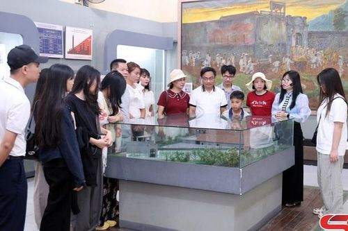Khu di tích Quốc gia đặc biệt Nhà tù Sơn La mỗi ngày đón 1.000 nghìn du khách trong kỳ nghỉ lễ