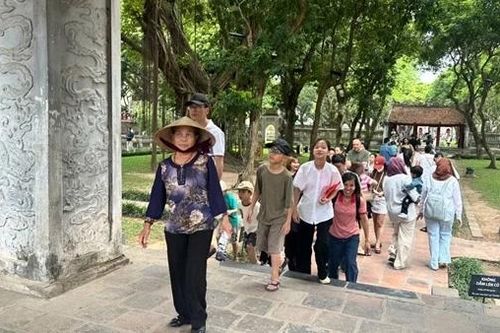 Các điểm tham quan, du lịch của Hà Nội hút khách dịp nghỉ lễ