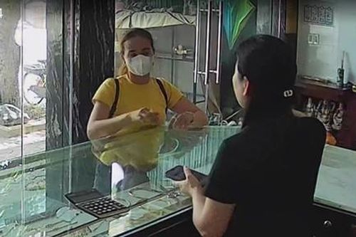 8 giờ truy bắt nóng 2 đối tượng cướp tiệm vàng