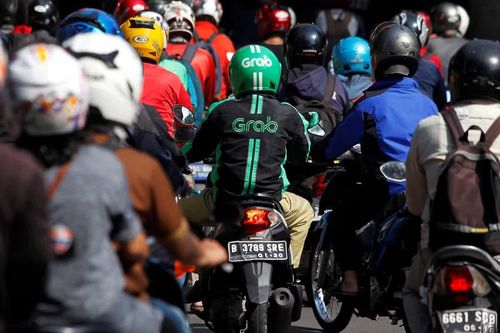 Tổng thống Indonesia yêu cầu siết trần chiết khấu Grab, Gojek về 8%