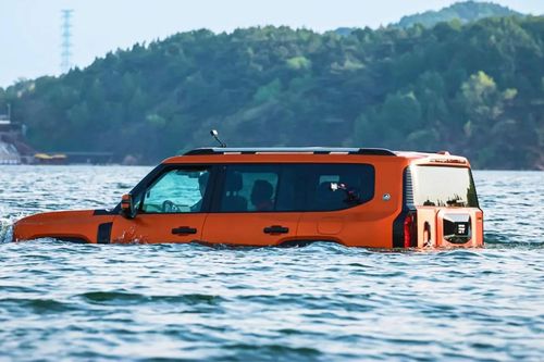 Sau BYD, lại có hãng Trung Quốc mang xe 'lội nước'