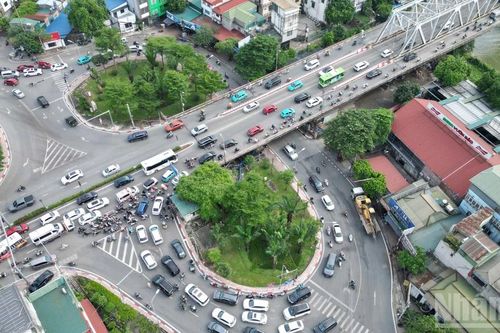 [Ảnh] Người dân trở lại Hà Nội, giao thông thuận lợi sau kỳ nghỉ lễ 30/4-1/5