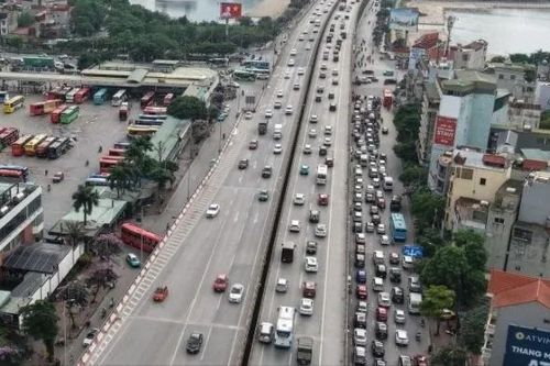 Cửa ngõ Thủ đô ùn ứ nhưng không 'thất thủ' trong chiều cuối cùng của kỳ nghỉ lễ