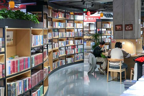 Tìm lại bạn đọc nhờ công cụ số