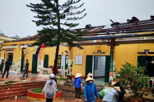 Trường học Thái Nguyên thiệt hại do dông lốc, mưa đá