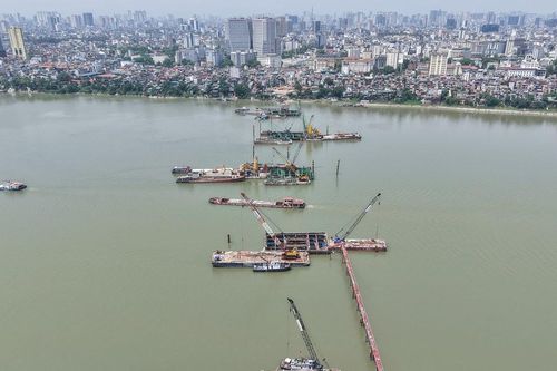 Đẩy nhanh tiến độ thi công cầu Trần Hưng Đạo trước mùa lũ