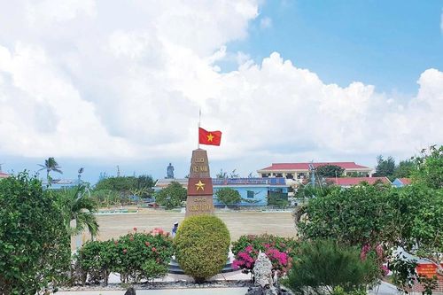 Biển Đông vạn dặm
