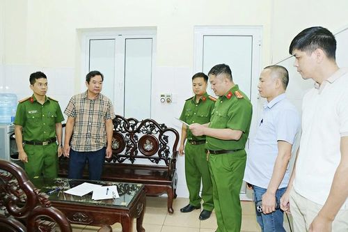 Khởi tố thêm 12 đối tượng liên quan vụ mua bệnh án hiểm nghèo để 'trốn' ngồi tù