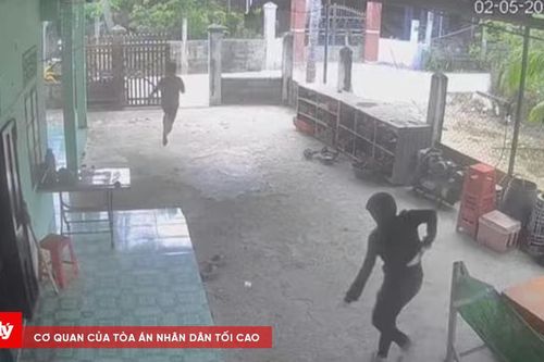 Vào sân nhà trộm xe, rút hung khí đe dọa chủ nhà để tẩu thoát
