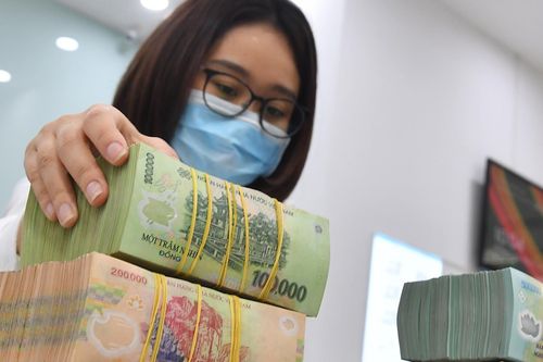 Sếp các ngân hàng nói gì về lãi suất huy động: Giảm rồi có tăng lại ngay?