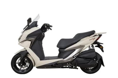 Xe tay ga 246,3cc, phanh ABS 2 kênh, TCS, giá gần 85 triệu đồng