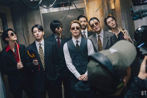 Album của BTS 'càn quét' các bảng xếp hạng toàn cầu suốt 6 tuần