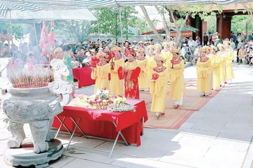 Về Định Hòa thăm Điện Thừa Hoa