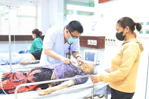 Bệnh nhi nhập viện giảm, tai nạn giao thông tăng trong kỳ nghỉ lễ