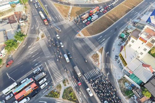 Chủ động phân luồng, giao thông sau kỳ nghỉ lễ ổn định